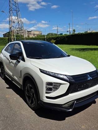 MITSUBISHI ECLIPSE CROSS 1.5 MIVEC TURBO GASOLINA HPE-S BLACK S-AWC CVT MITSUBISHI ECLIPSE CROSS 1.5 MIVEC TURBO GASOLINA HPE-S BLACK S-AWC CVT